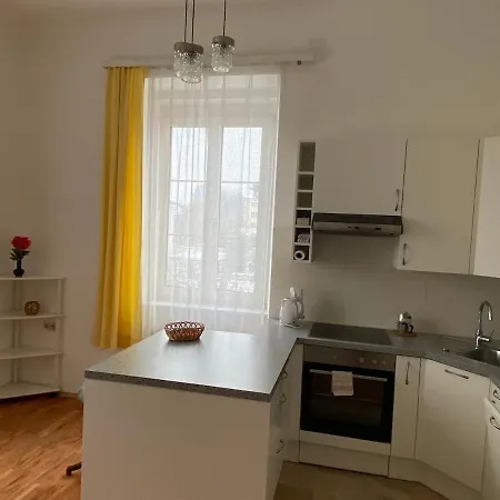 Greenhouse 22 Klagenfurt am Woerthersee