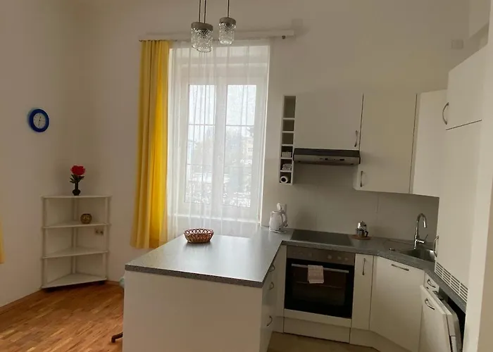 Greenhouse 22 Klagenfurt am Woerthersee